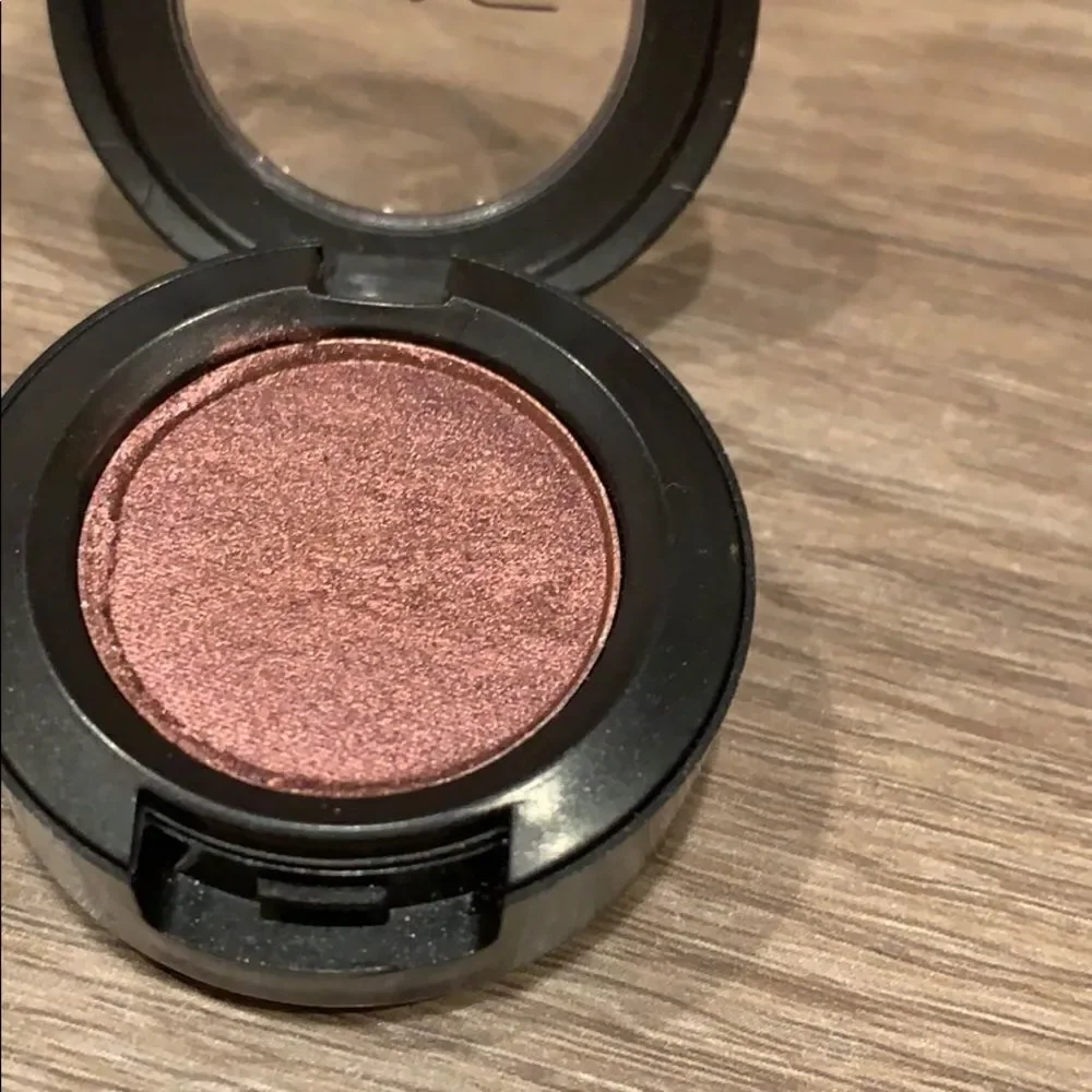 Mac eyeshadow 😍limited Edition colors